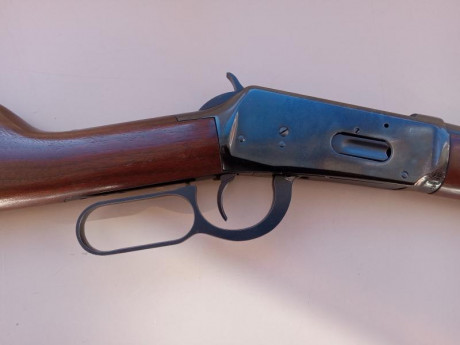 Se vende rifle Winchester 94, usado pero en buen estado de conservación y funcionamiento.Va acompañado 00