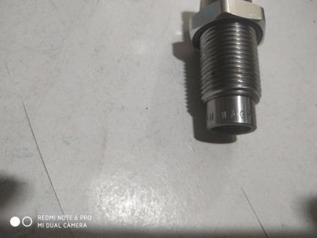 Die para recargar 3006 rifle semiautomático
Cerrar 02