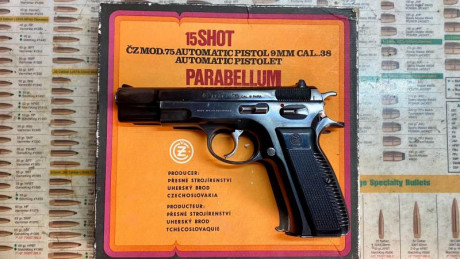 Se vende Cz 75 de las primeras. Es de las que se hicieron para el mercado USA. Se puede ver y probar en 00