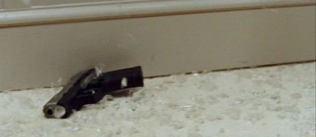 Compañeros,

En vista de las ganas de algunos (Elcafe, Wilcow, Vrakk, etc) por adivinar armas de películas 120