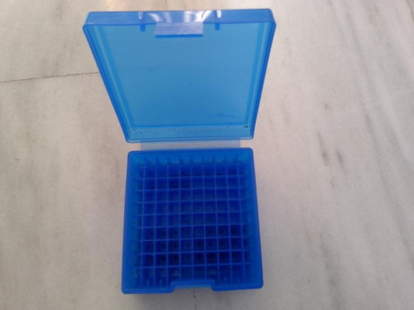 Hola, estoy limpiando el cajón y ya no uso este calibre, vendo este lote indivisible de una caja porta 00