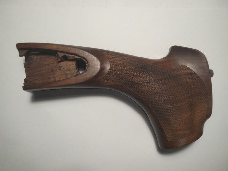 Vendo grip zurdo Beretta SO4 para culata articulada tipo Goodshot.
Precio 150€ 01