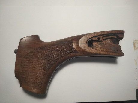 Vendo grip zurdo Beretta SO4 para culata articulada tipo Goodshot.
Precio 150€ 00