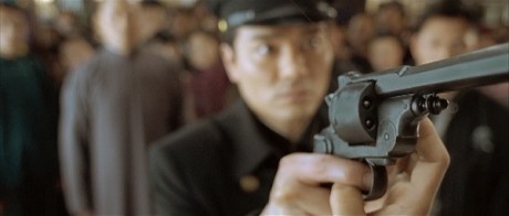 Compañeros,

En vista de las ganas de algunos (Elcafe, Wilcow, Vrakk, etc) por adivinar armas de películas 40