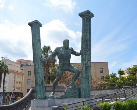 Hola a todos, me presento desde ceuta, tengo licencia A y varias armas cortas y largas, algunas adquiridas 40