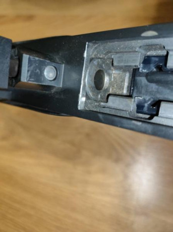 Lo dicho, pongo con gran pesar mi CZ VZ 858 calibre .222R. El rifle esta bastante equipado, como se ve 11
