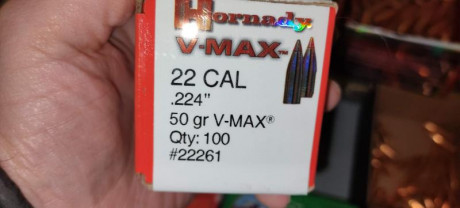 Lo dicho, pongo con gran pesar mi CZ VZ 858 calibre .222R. El rifle esta bastante equipado, como se ve 50