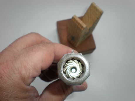 Una Europa original Belga de LIEGE. Le entra una bola del 464, por lo que agradeceré sugerencia de cargas.
Mando 10