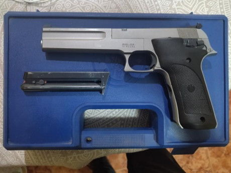 Arma en muy buenas condiciones
Se encuentra en valencia
Comprada a un socio que la compró nueva para pasar 00