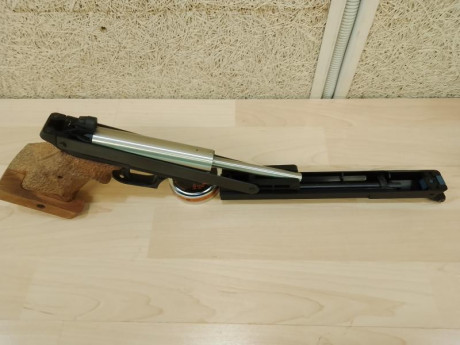 a todos.

Vendo una pistola de aire comprimido Gamo Compact de las primeras y en impecable estado. Casi 01