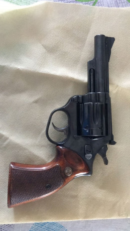 Muy buenas compañeros.
Pues eso, que cambio revolver ASTRA 357 de 4" y guiado en F en muy buen estado 01