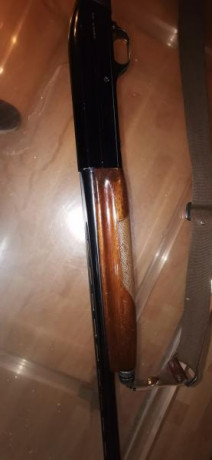 Hola buenas,

Se vende benelli s90  71cm mas un cañon de becada(mas corto)60cm, tiene sus años pero en 01