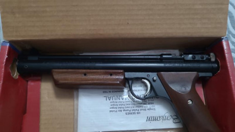 Una pistola de bombeo calibre 22 una auténtica joya Americana a estreno..

Precio 180 porte incluido 01