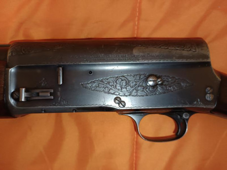 Hola estoy buscando una escopeta Browning o FN Auto 5 en buen estado en calibre 12 o 20. Si es de cañón 112