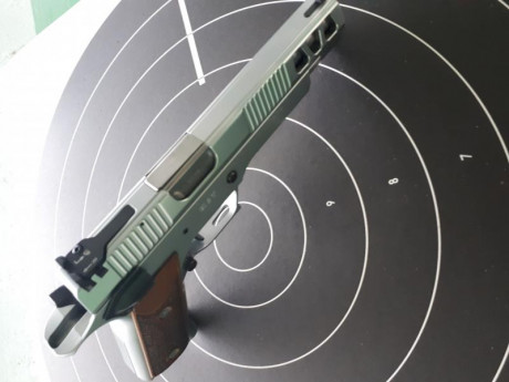 :jeep: Un compañero  del club a decidido poner  en venta esta magnífica  Pardini 6" de 9 mm con menos 00