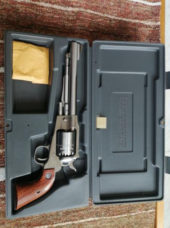 Se vende revólver Ruger Old Army inoxidable en su caja original SIN ESTRENAR.
NO CAMBIOS
PRECIO 800€
INTERESADOS 00