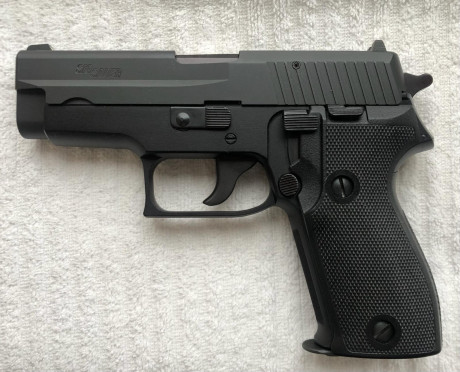 En venta SIG SAUER P225
Prácticamente de estreno, está guiada en A como arma de defensa.
Completa con 02