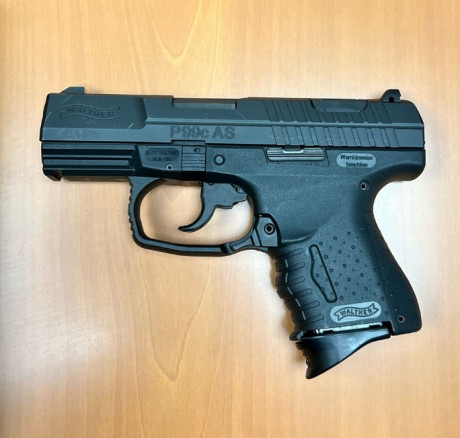 Buenas tardes. Amigo vende por no usar , Walther P99c cal 9mm junto con dos cargadores . Tiene realizados 00