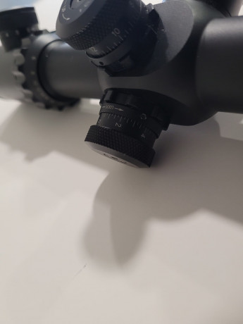 Perfecto estado sin marcas de anillas ni golpes, apenas usado en pcp, no conservo  caja ni tapa lentes, 12