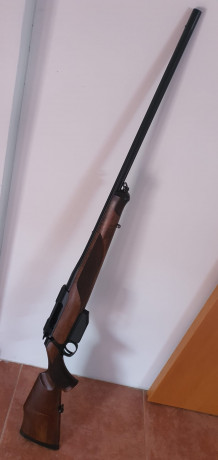 Se vende Sauer 202 con calibre 7 Remington magnum, cañón acanalado, dos cargadores de 3 y 5 cartuchos, 02