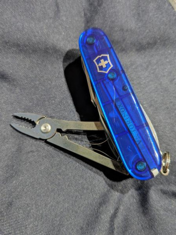 Hola,
Soy usuario de Victorinox desde hace muchos años, aunque todo el tema de la cuchillería en general 90