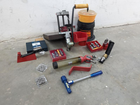 Por no utilizarlo, vendo equipo completo de recarga.
A continuación pongo los componentes del mismo, me 00