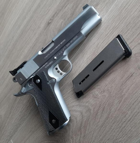 Vendo COLT SPECIAL COMBAT GOVERNMENT calibre .45 en perfecto estado, como nueva, pues no ha sido disparada 11