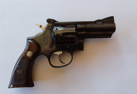 Pongo  en venta  este revolver  Llama del calibre  38 en excelente estado tiene muy poco uso lo vendo 00