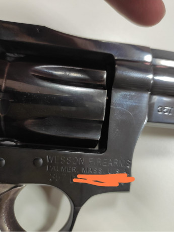 Se vende revolver wesson 357 guiado en A, 300€ euros más portes tienen la culpa, no es mío en caso de 01