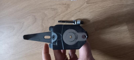 Se vende grip empuñadura para anschutz precise ,seguramente con algo de trabajo se pueda acoplar en otras 00
