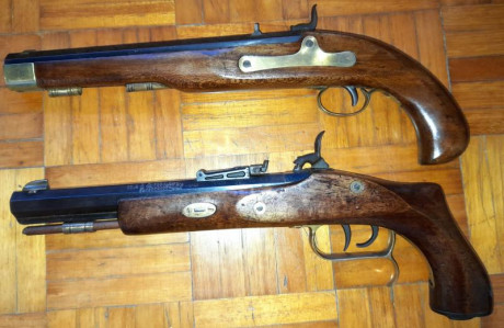 Vendo dos pistolas Mendi calibre 45, una Kentuky y una Patriot, ambas en buen estado general, a las dos 01