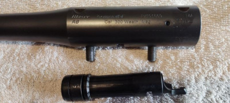 Vendo Blaser R8 Success calibre 8x57JS y cañon adicional 300 Weatherby. El equipo tiene 7 años. Todo en 00