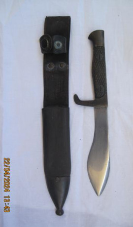 -- SE VENDE: 

-- Cuchillo COES -- FNT, fabricado en la Fábrica Nacional de Toledo, de dotación como cuchillo 02