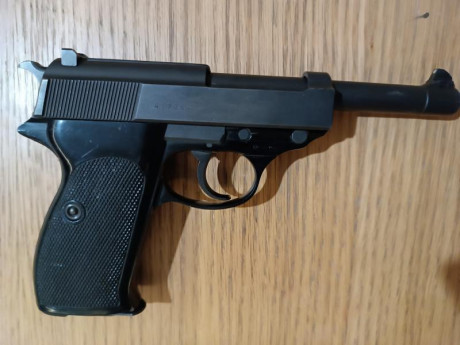 Un amigo vende la citada pistola, se encuentra en buen estado, ha disparado muy poco. 
Para cualquier 01