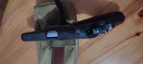 Hola. Vendo este arma con dos cargadores y maletin original.  Está en  "F" y en Asturias 300€ 12