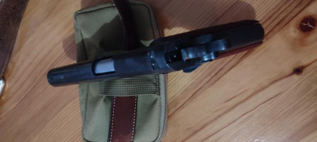 Hola. Vendo este arma con dos cargadores y maletin original.  Está en  "F" y en Asturias 300€ 11