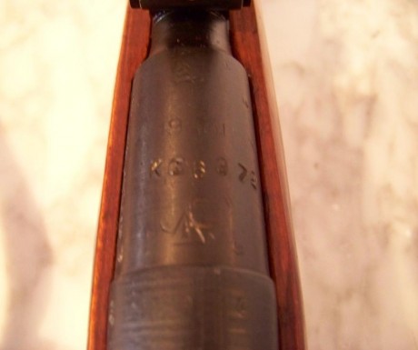 Recientemente adquirí un mosin nagant, y revisándolo palmo a plamo he visto diversos marcajes tanto en 80