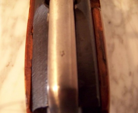 Recientemente adquirí un mosin nagant, y revisándolo palmo a plamo he visto diversos marcajes tanto en 92