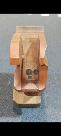 Buenas tardes,vendo cacha M , para Pardini electrónico.130 euros, un saludo. 02