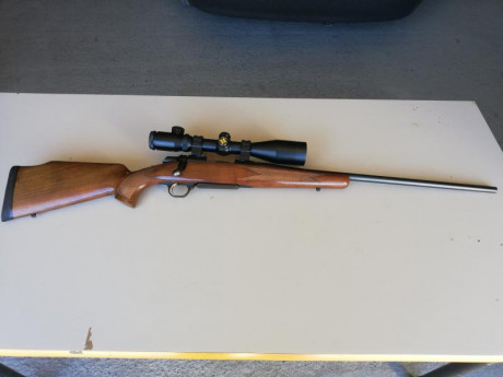 Se vende browning A-Bolt en el magnifico calibre 270WSM. El rifle viene con un visor Hakko 2,5-10x50 y 00