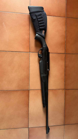 Vendo Rifle Benelli Argo calibre 30 06 semiautomático. Lo he utilizado para esperas y no ha disparado 00