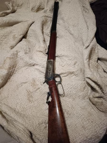 VENDIDO---- rifle replica WINCHESTER calibre 45-70 Gov. Con cañón octogonal! Muy pocos tiros. Lleva un 02