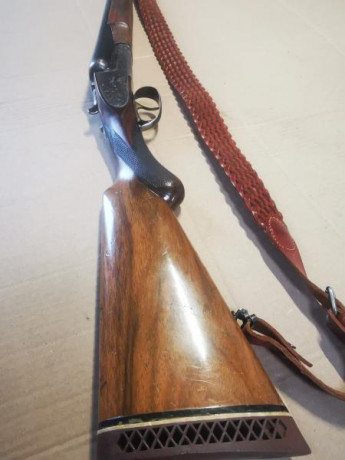 Se vende escopeta paralela Arrieta 510 
Calibre.. 12, 
Cañones de 70 cm. 
Tornilleria dorada 
Guardamanos, 01