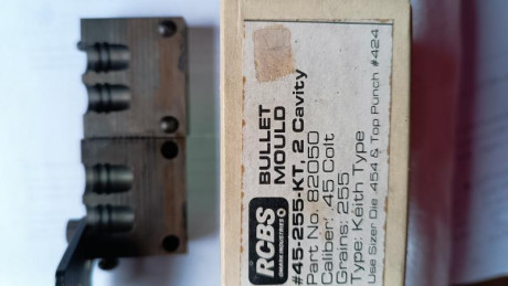 Buenas tardes.
Vendo esta Turquesa marca RCBS del calibre .45 de dos cavidades.
Las características están 01