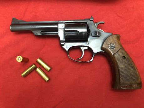 A la venta .funciona perfectamente.
Por exceso de cupo.
125 €
Envío incluido. :clint: 00