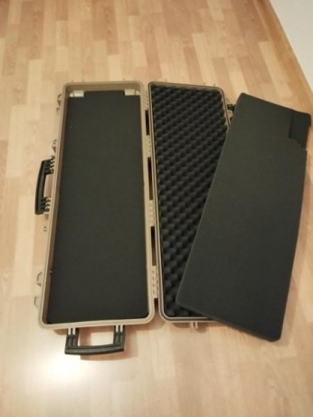 MALETIN RIGIDO NUPROL 110 CM WATERPROOF BRIEFCASE CON ESPUMA PRE-CORTADA, SOLO USADO UNA VEZ.

Medidas 01