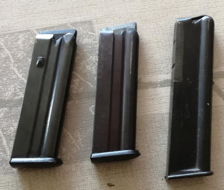 Tengo estos cargadores para anschutz 520 y 525, también hay uno adaptado que no se de qué carabina viene, 01