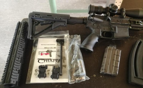 Chiappa M-Four pro gen3
--2 cargadores de 28 balas con poco huso.
--2 cargadores de 28 balas nuevos.
--1 12