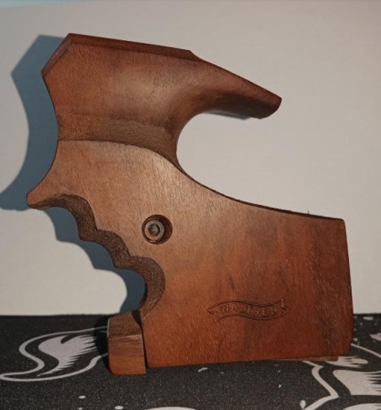 Venta de Cacha HAMMERLI AP20 PRO, TALLA S.

Buen estado, sin retocar y un único dueño.

Se vende por  01