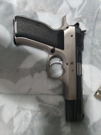 Se vende Tanfoglio Mach de 9 mm con cañon adicional del 40 SW, con dos cargadores del 9 mm y 2 del 40. 01